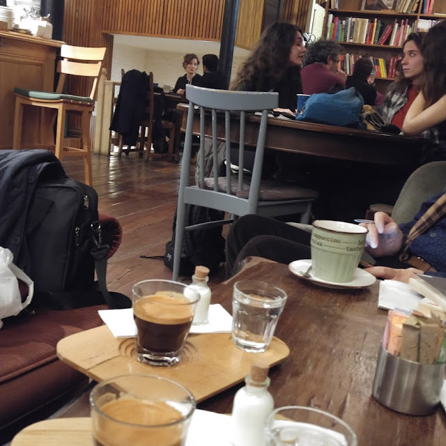 Turkish-German Bookstore and Cafe thumb 4